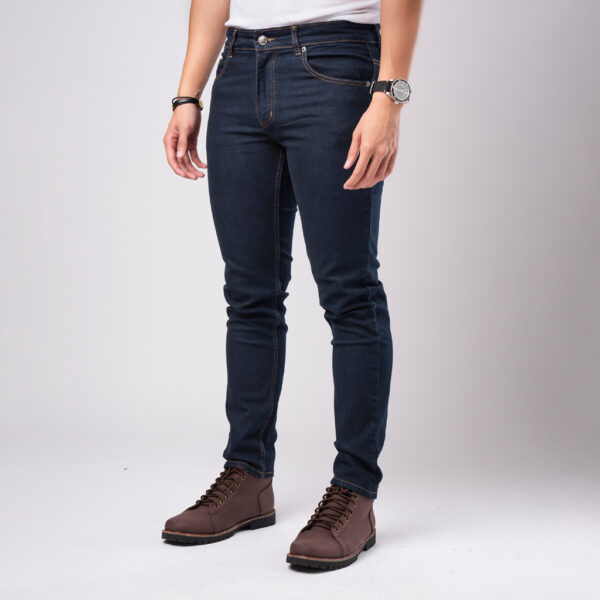 Celana Jeans Slim Fit